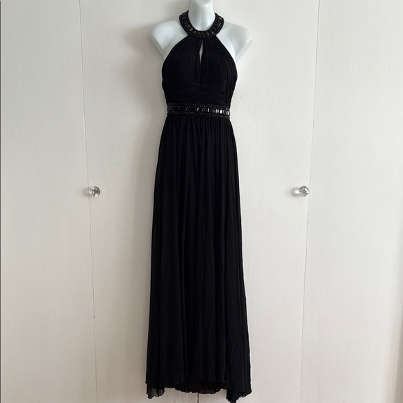 Sherri Hill Elegant Halter Beaded Black Gown Evening Prom Formal Dress Size 00